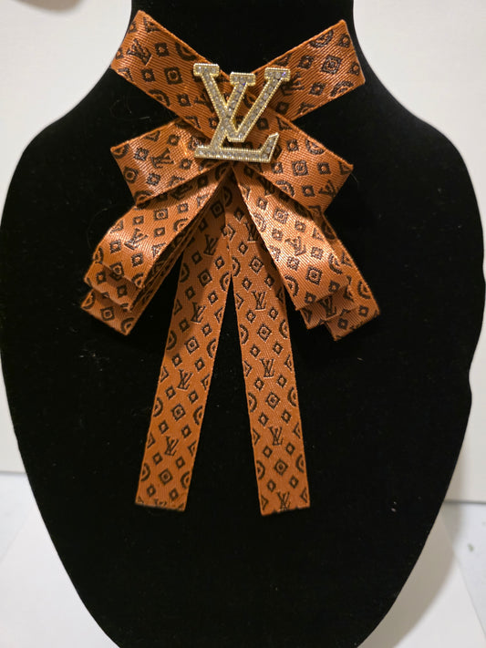 Necktie pin