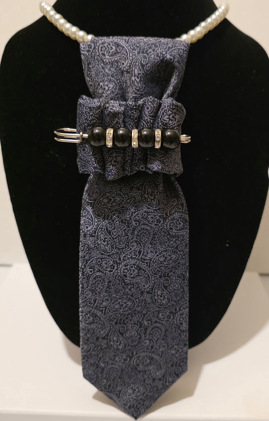 Necktie necklace
